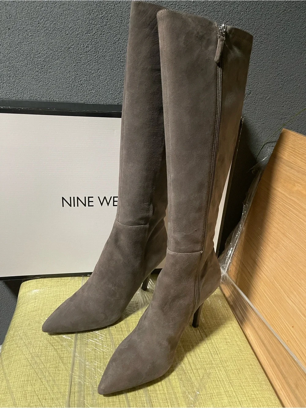NEW Nine West Fallon Gray Suede Knee high Pointed-Toe Stiletto Boots